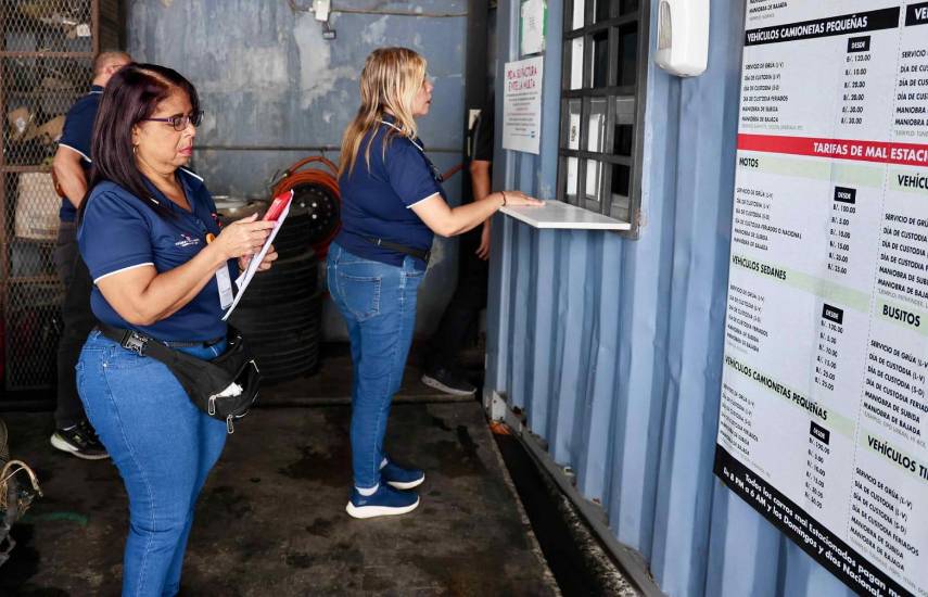 Cortesía | Personal de la Acodeco durante las inspecciones.