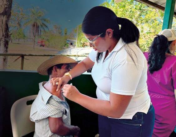 El Minsa está aplicando doce vacunas de forma gratuita