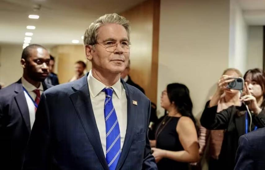 El secretario del Tesoro confirma que Estados Unidos ha comprado ya pesos argentinos