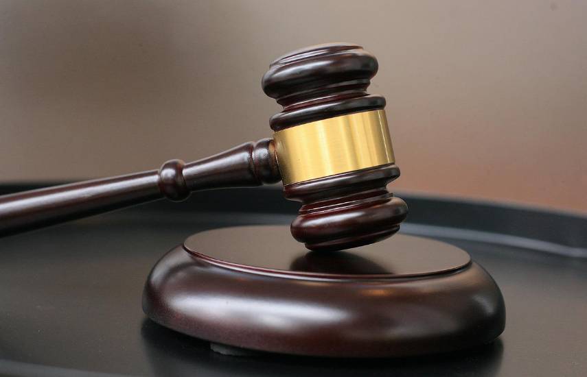 EDITORIAL : Decisiones incomprendidas