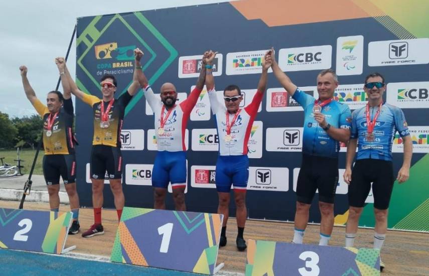 Paraciclistas panameños ganan competencias en Copa Brasilera