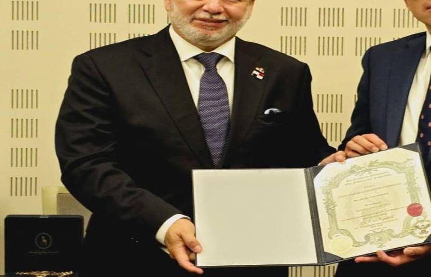 El Gobernador de Coclé recibe la condecoración “Gran Collar” por su liderazgo social