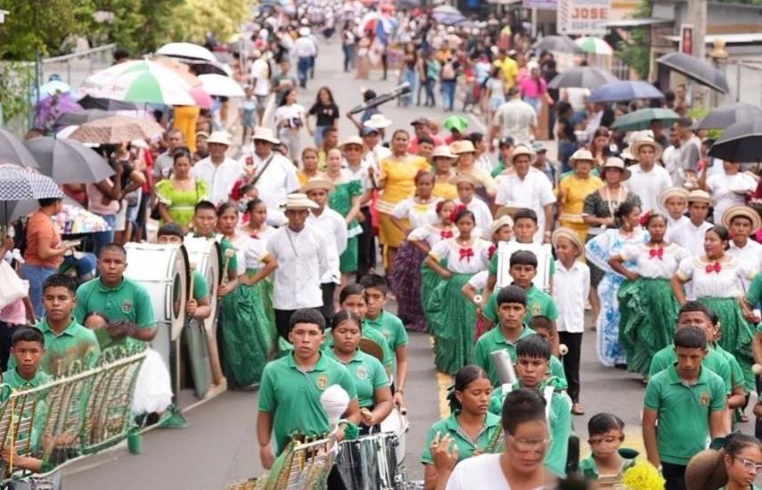 Suspenden desfiles patrios en varios puntos del país en solidaridad con afectados por el sismo
