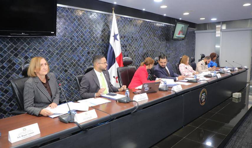 Avanza proyecto para regular uso de animales en investigación científica en Panamá