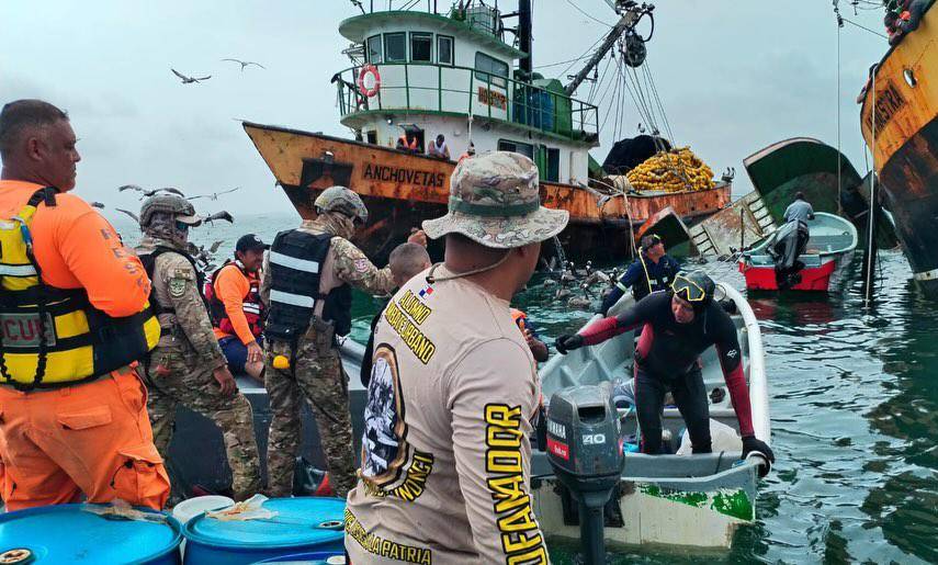 Rescatan a náufrago y confirman un fallecido tras naufragio en Puerto Caimito; buscan a último desaparecido