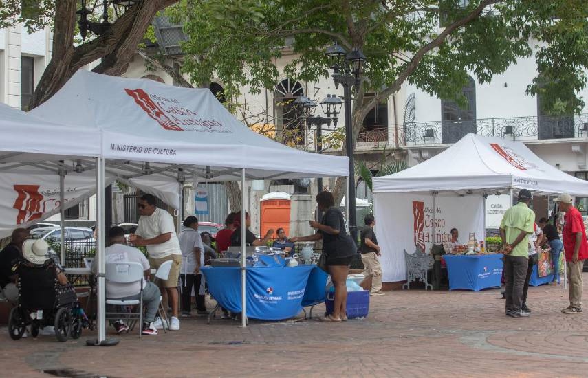 Oficina del Casco Antiguo realiza jornada de limpieza de playas