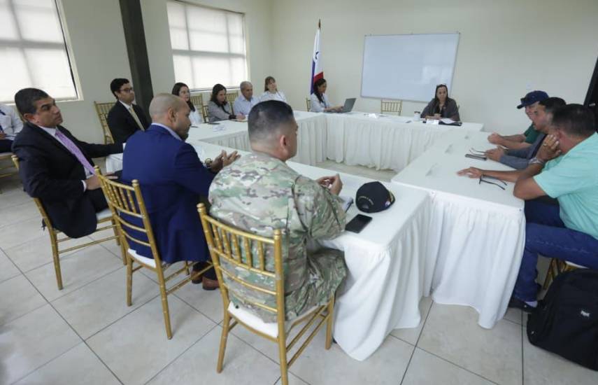 ML | Durante el encuentro.