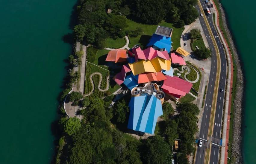 Tarde de picnic, música en vivo, clases de yoga, y más en el Biomuseo