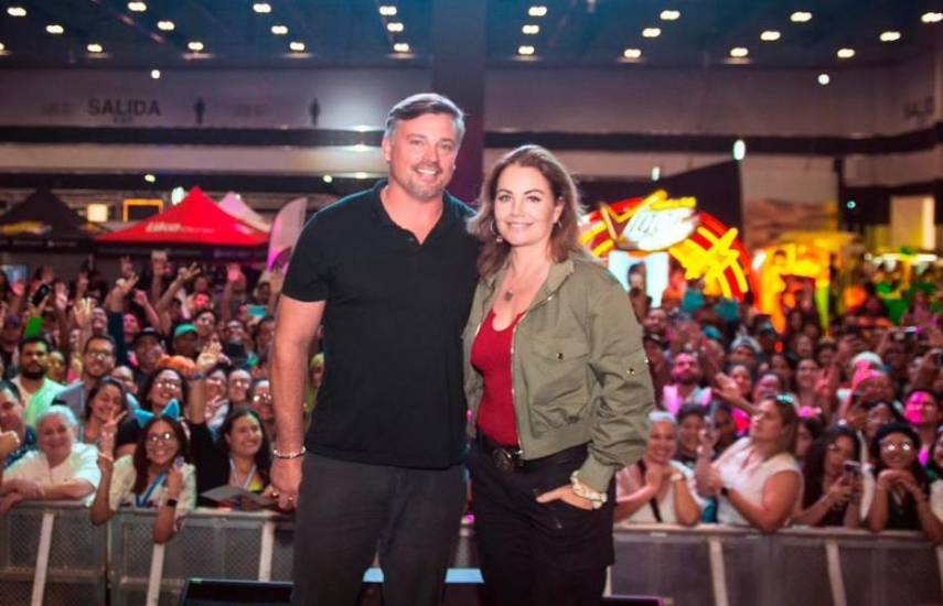 Tom Welling y Erica Durance encabezan la celebración de la cultura popular en el Comic Con
