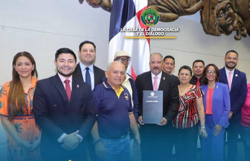 Asamblea aprueba Ley 231 que reconoce aportes a maestros jubilados de 1972 y 1973