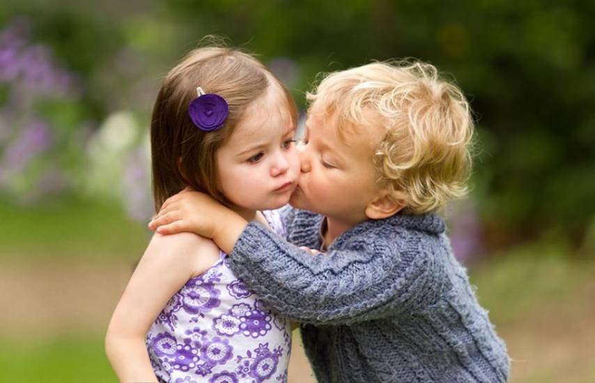 Cuando los niños hablan de tener novios y novias...