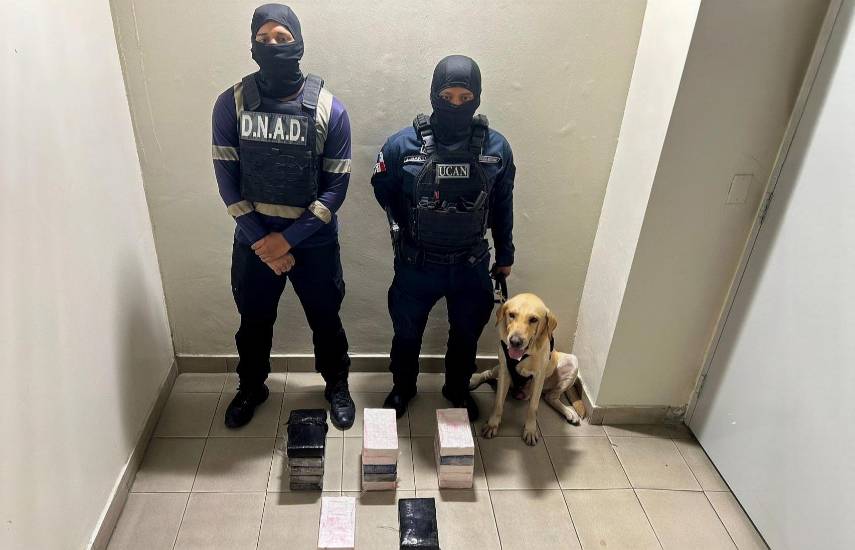 Encuentran presunta droga en un puerto del Atlántico