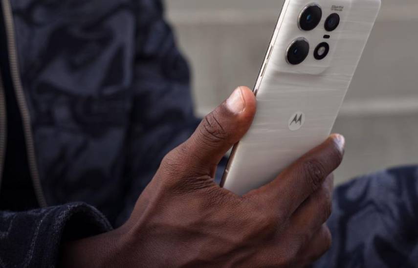 Motorola inicia el despliegue de Android 15, que introduce funciones que refuerzan la seguridad