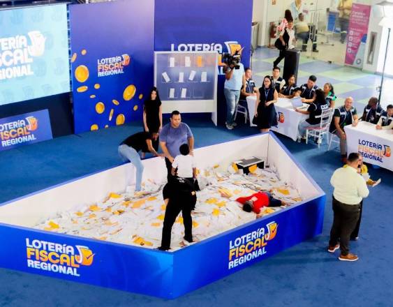 ML | Piscina de la Lotería Fiscal.