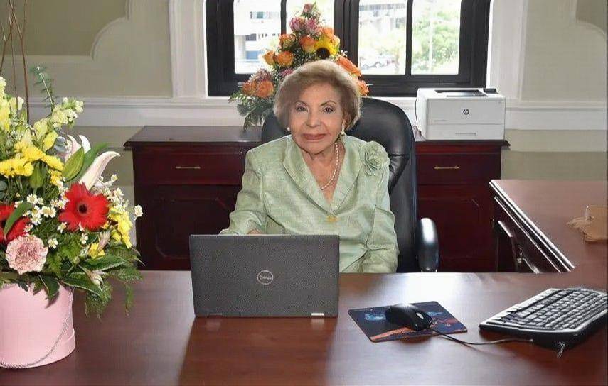 la transparencia”, Mayín Correa