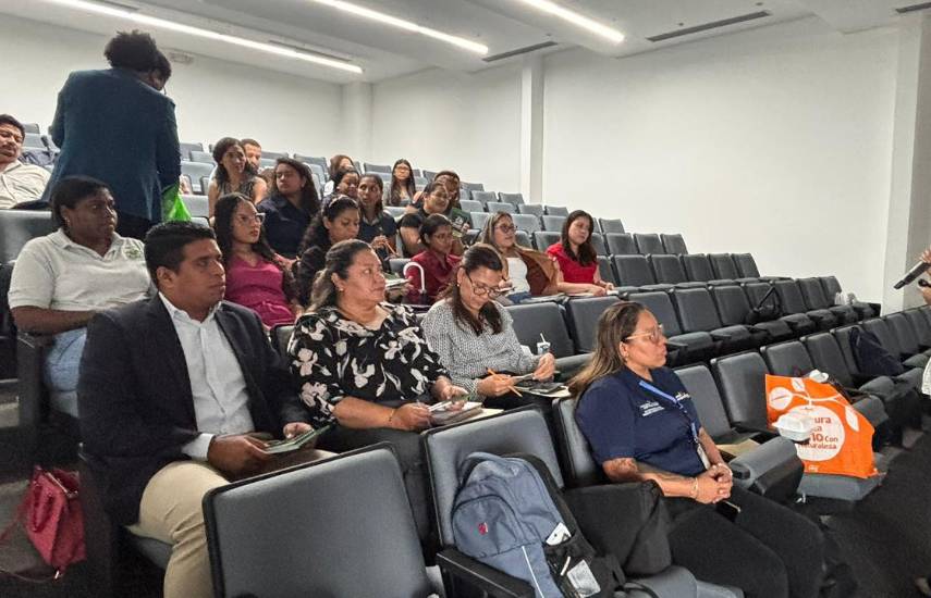 Técnicos agroindustriales se capacitan en etiquetado nutricional