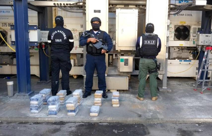 Decomisaron 42 paquetes de presunta droga durante la Operación Reefer 2