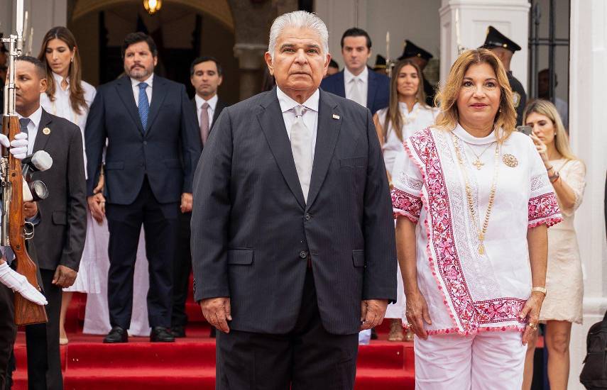 Presidente Mulino lidera las tradicionales dianas del 3 de noviembre