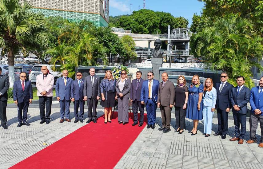Asamblea Nacional conmemora los 209 años del natalicio de Justo Arosemena