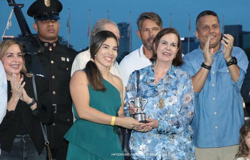 Takao impone respeto en el Clásico Junta de Control de Juegos