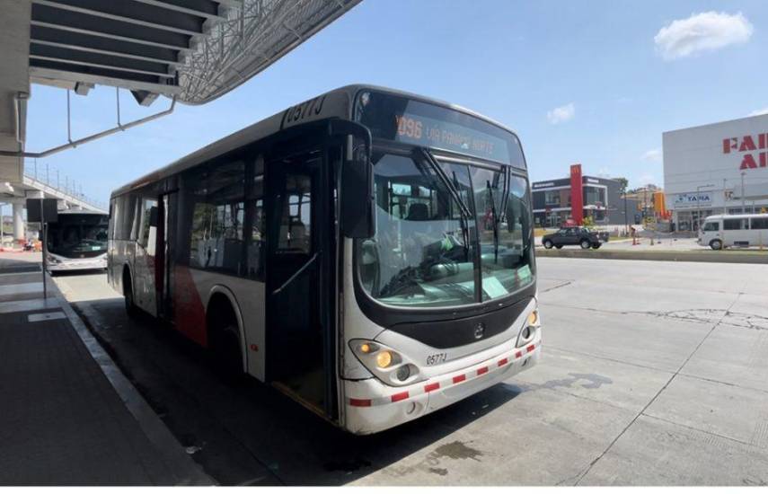 MiBus anuncia desvíos por desfiles patrios en la Vía España