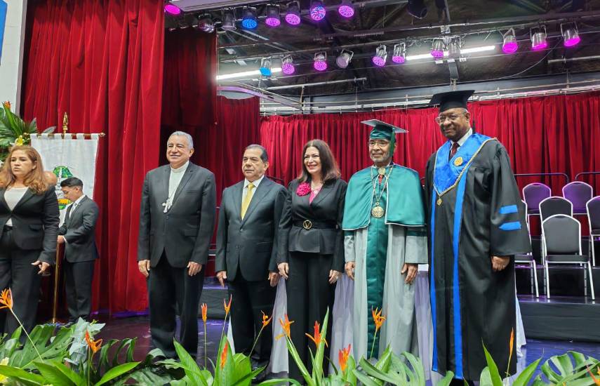 José Emilio Moreno Ramos asume la Rectoría de la Universidad de Panamá