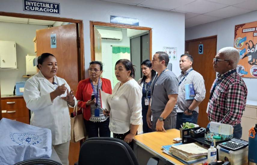 Comisión de Salud verifica avances y gestión en centros médicos de Herrera y Los Santos