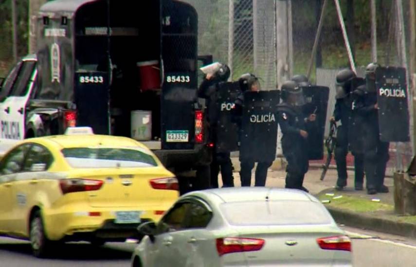 Rector de la Universidad de Panamá denuncia uso excesivo de las fuerzas antimotines