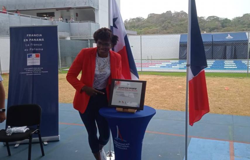 Campeona panamericana de boxeo Atheyna Bylon tiene estadio con su nombre en Panamá