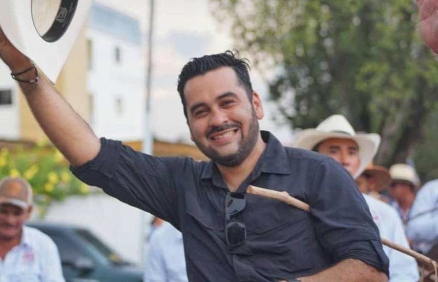 Once de doce representantes en David por la reelección