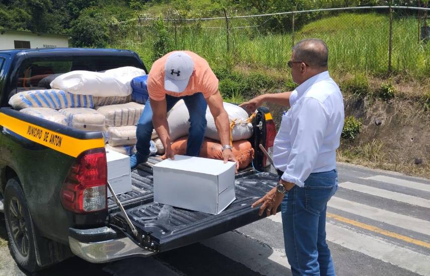 El alcalde de Antón rediseña un plan desde las montañas hasta el litoral