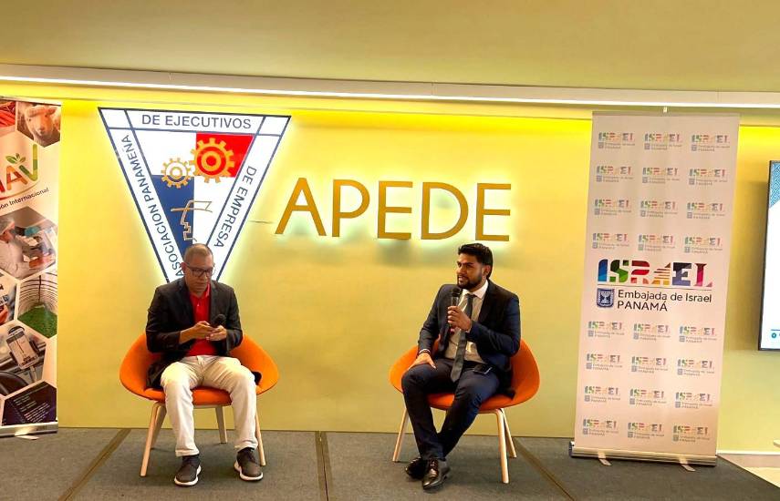 Jóvenes de comarcas se capacitan en inteligencia artificial y ciberseguridad