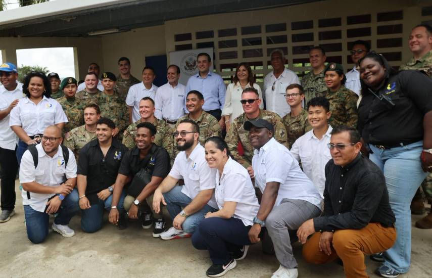 Embajador de EE.UU. visita Colón con agenda en escuelas, empresas y sector comercial