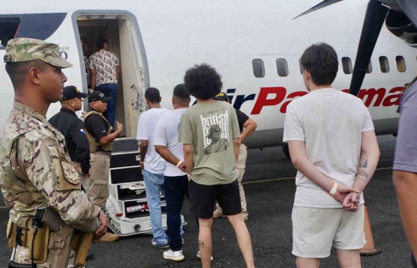 Panamá expulsa a 41 colombianos, algunos con antecedentes penales