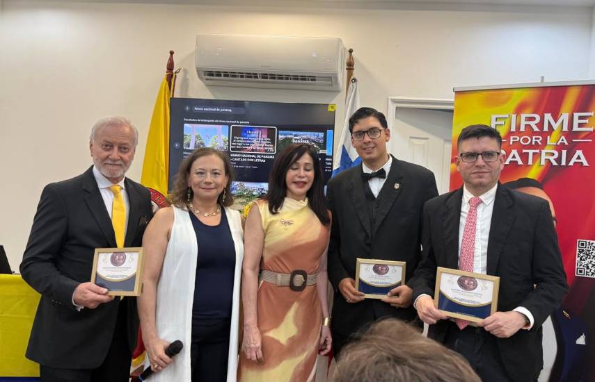 Distinción “Caballeros por la Paz” a delegados del gobierno colombiano