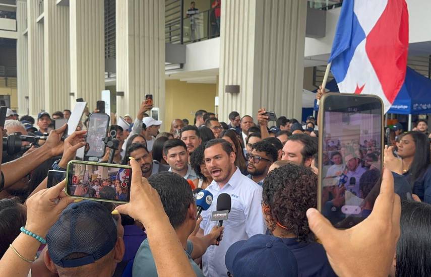 VAMOS entrega al Tribunal Electoral más de 70 mil declaraciones para formar partido