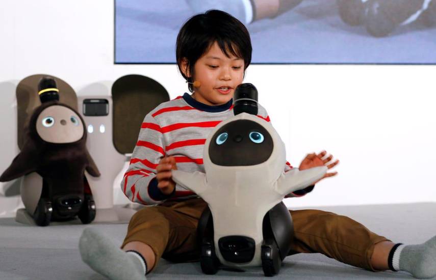 Robots domésticos y bienestar, apuesta tecnológica del 2026