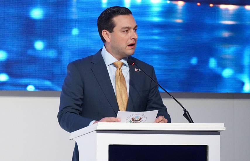 El embajador de EE.UU. destaca a Panamá como futuro hub de innovación en inteligencia artificial
