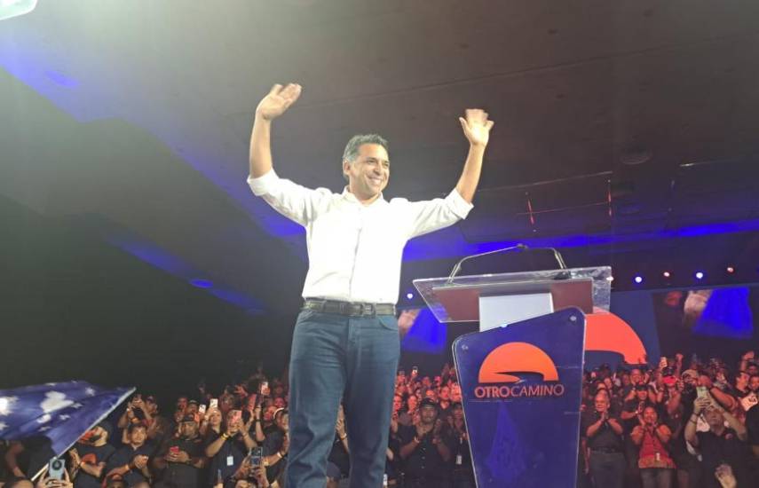 Ricardo Lombana es ratificado como candidato a la Presidencia por el Movimiento Otro Camino