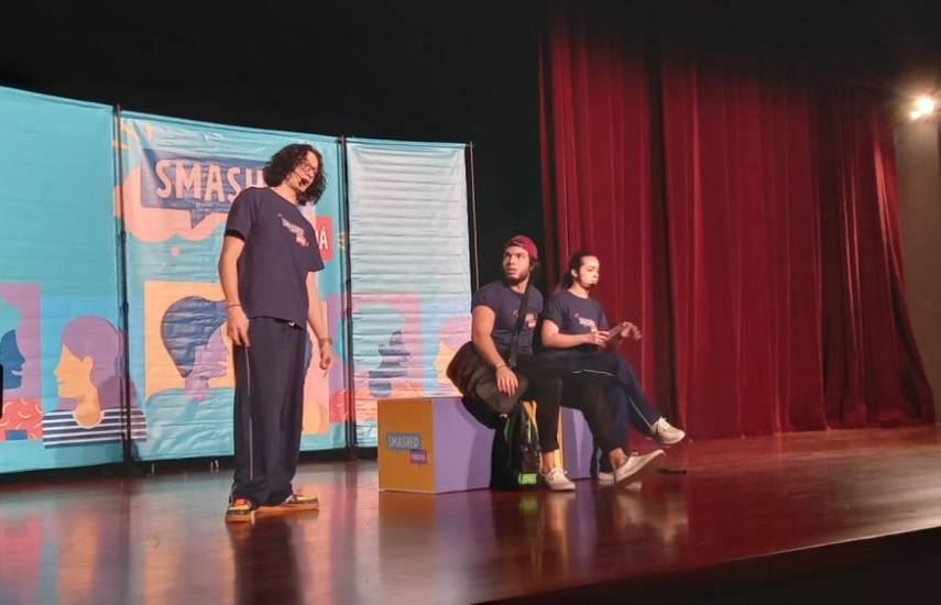 Estrenan obra de teatro para combatir el consumo de alcohol en los jóvenes