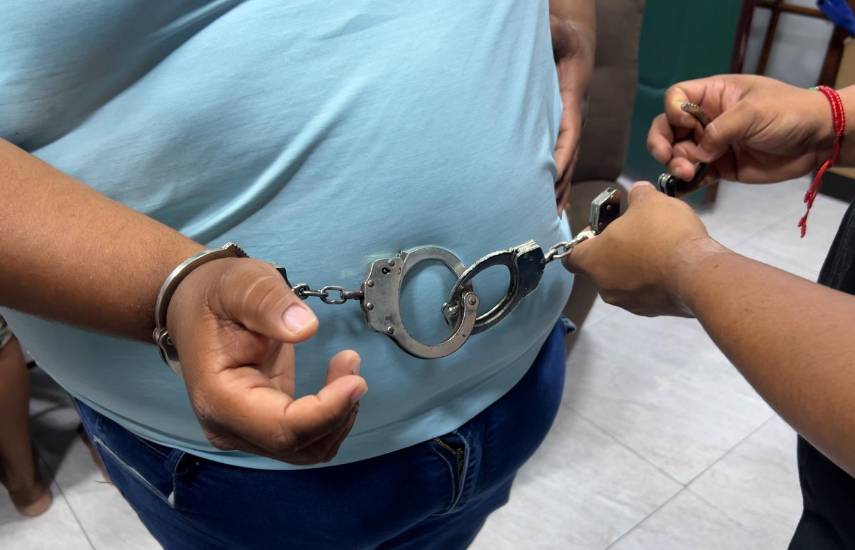 Capturan a exdirector regional del IFARHU por presunto peculado en becas