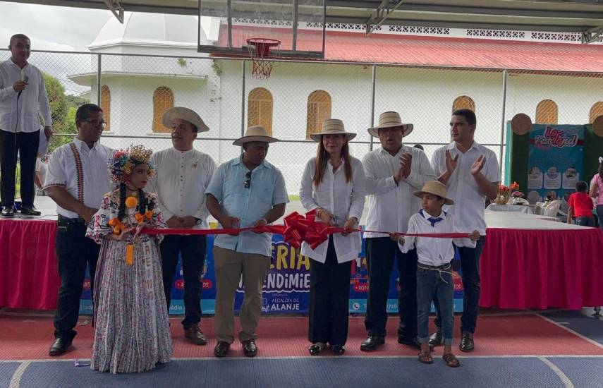 “Solo cuatro de veinte escuelas en Alanje están en terrenos legales”, Atencio