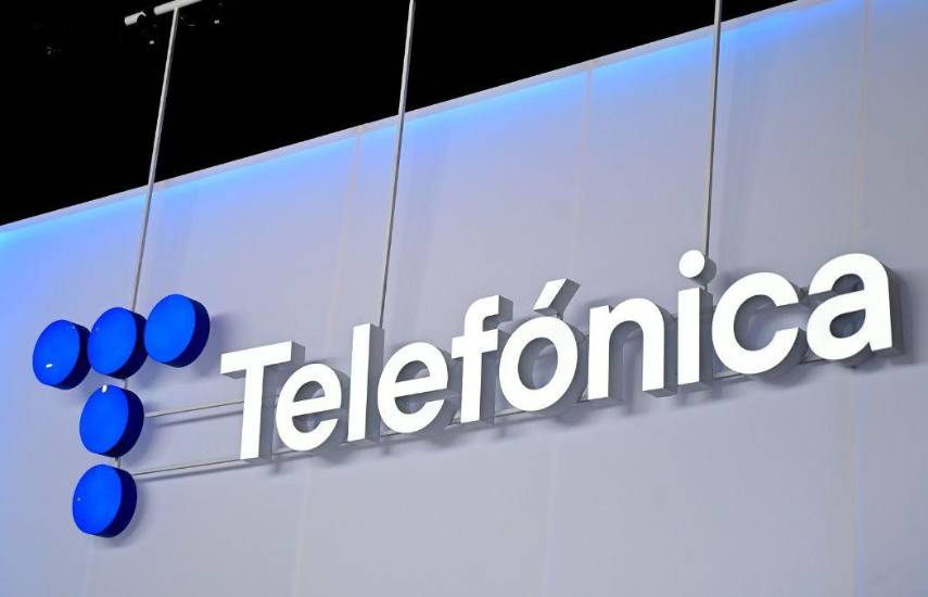 Grupo español Telefónica prevé más de 6.000 supresiones de empleos, según sindicatos