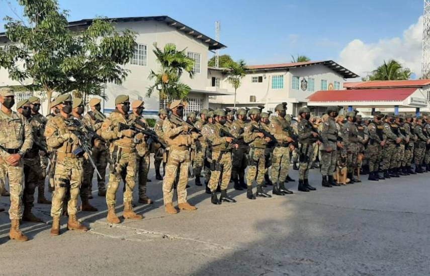 “Los ascensos están regulados”, declaró el ministro de Seguridad