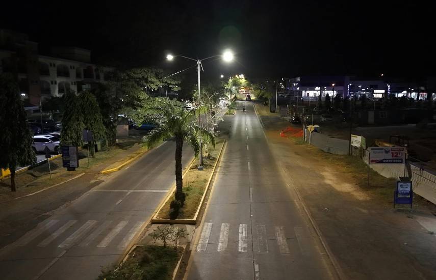 Naturgy impulsa mejoras en el alumbrado público en el paseo Enrique Geenzier, en Chitré