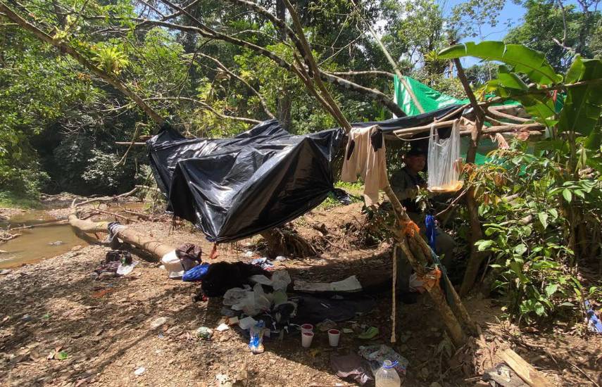Capturan a cuatro personas por minería ilegal en río de Colón