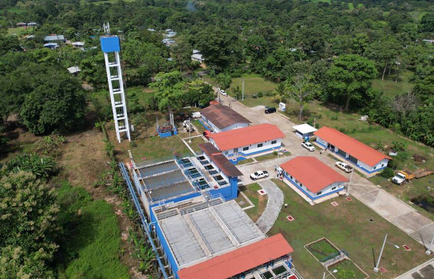 Alcaldía de Pinogana proyecta plan de obras viales y salud