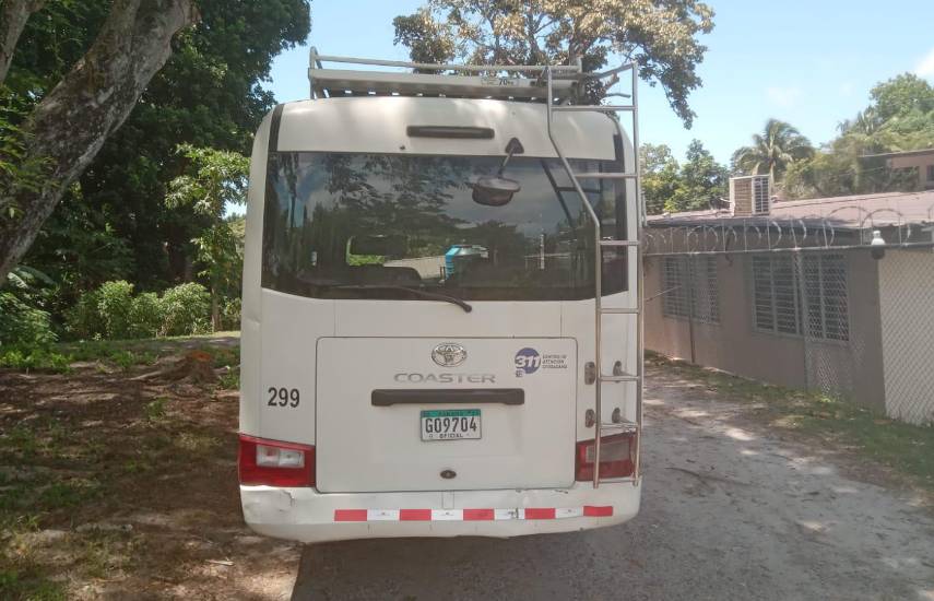 Hurtan bus de oficina del MIDES en Coclé