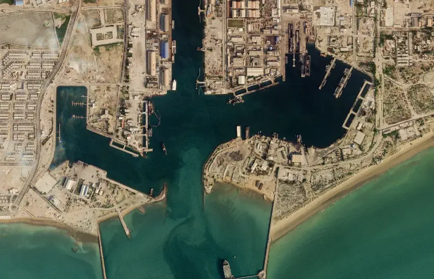 Cualquier buque que se acerque a Ormuz será “tomado como objetivo”