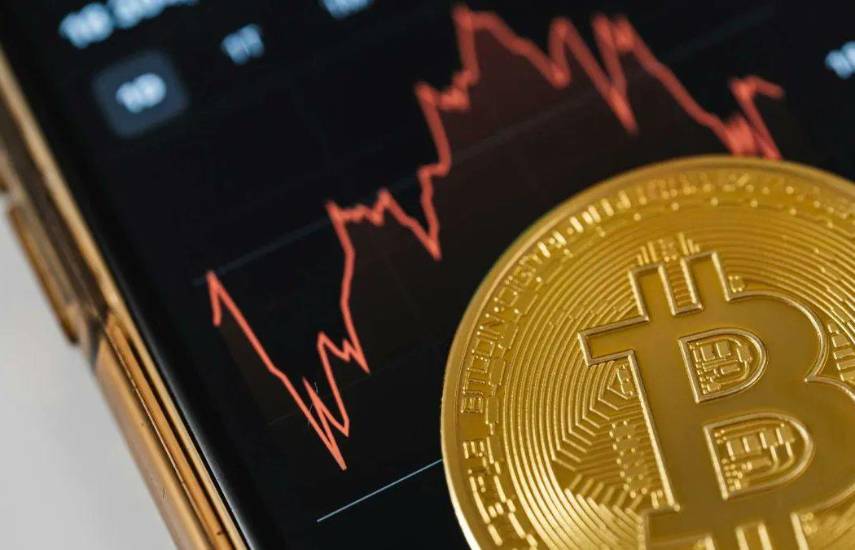 El bitcoin alcanza su nivel más bajo desde abril